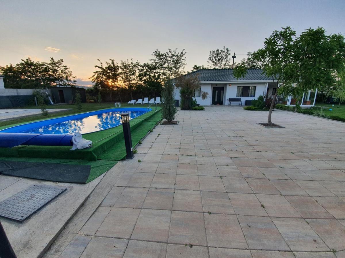 Casa Elis Piscina, Jacuzzy , Sauna, Ciubar Merei Zewnętrze zdjęcie