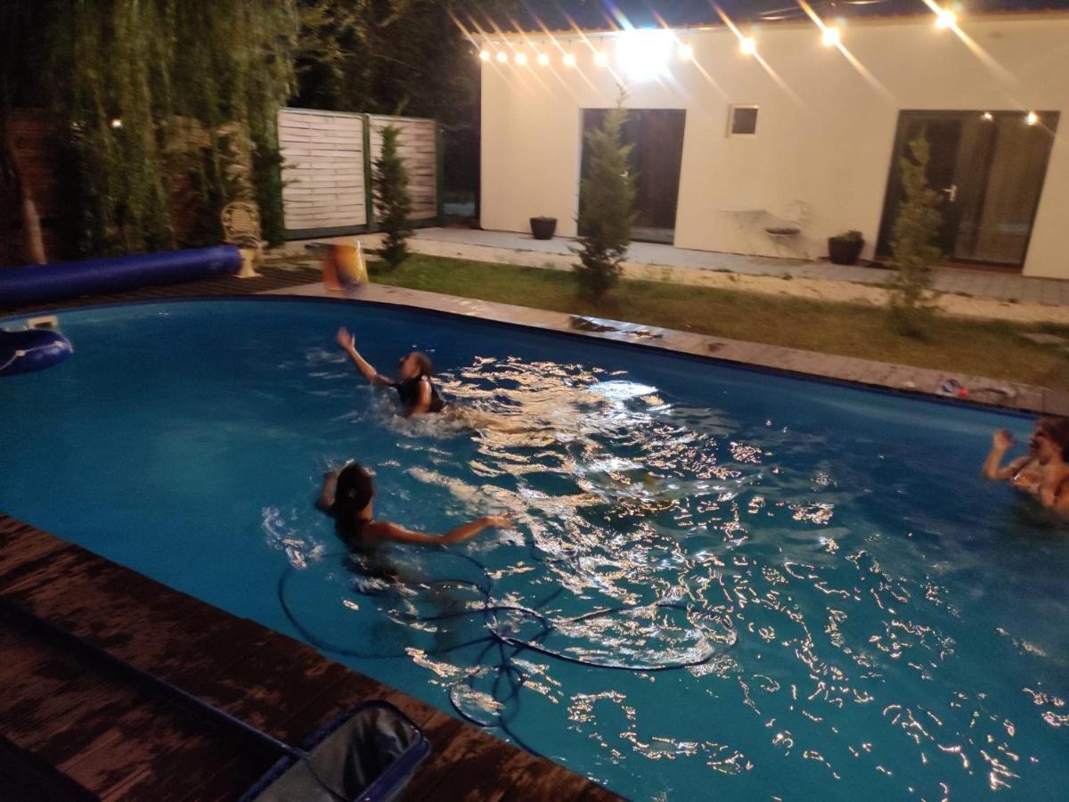 Casa Elis Piscina, Jacuzzy , Sauna, Ciubar Merei Zewnętrze zdjęcie