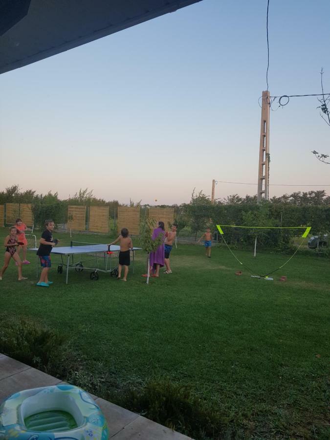 Casa Elis Piscina, Jacuzzy , Sauna, Ciubar Merei Zewnętrze zdjęcie